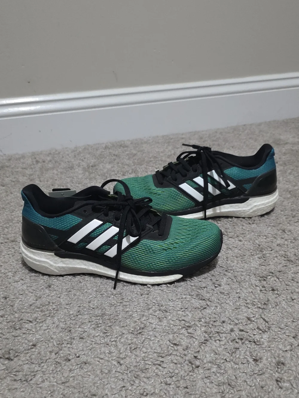 Men's Adidas Supernova M Running Shoes Sneakers BOOST Midsole Sz 6.5 Unisex